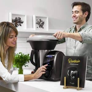 Cómo cerrar la tapa del robot de cocina Mambo Cecotec